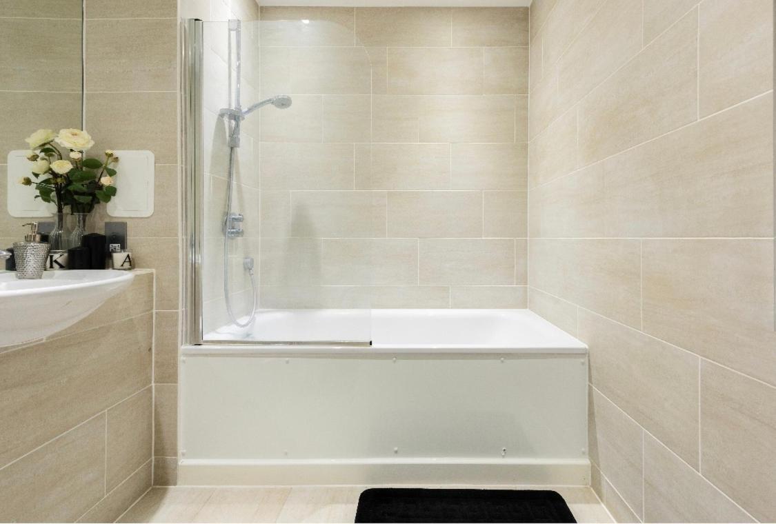 Lovely 2 Bed Apartment 15Mins From Bond St London Exterior photo